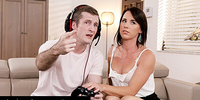 MOMMY'S BOY - Lonely Stepmom Riley Jacobs Interrupts Stepson's Gaming Sesh To Get Drilled Doggystyle