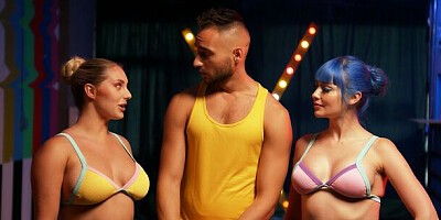 Jewelz and Kayley's side fuck video