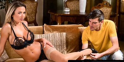 MILF takes Good Care of a Dick with Her Agile Toes