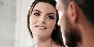 Ideal Fiona Frost's brunette clip