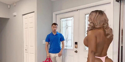 The thickest black woman is fucking her boxing instructor