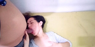 I'm unfaithful and perverted with a dirty stepdad, he makes me suck his cock and leaves my hole huge screaming like a bi