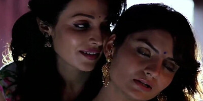 Hot Indian Lesbians Kissing