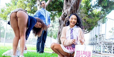 Flirtatious Sarah Lace and Willow Ryder's doggystyle smut