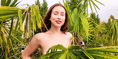 Berta Lusty's skinny action by Immoral live