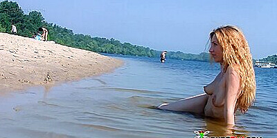 Nude Beach Girl Has Such A Hot Body