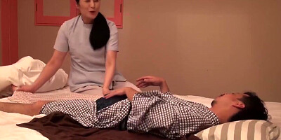 Sexy Japanese Mature Fucked In Japanese Massage