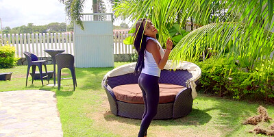 Getting naked outdoors is nothing new for cum hungry Sofia Suarez