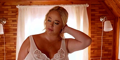 Pregnant blonde whore offers her pussy to the debt collector