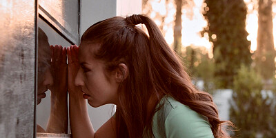 Mature Dee Williams tasting Spencer Bradley's teen pussy