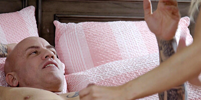 Big ass blonde Julia Robbie sucks dick and gets fucked