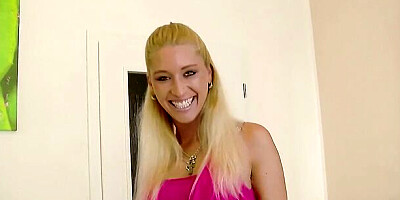 Enticing squeeze's hd smut