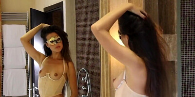 Spanish woman keeps her mask on while masturbating