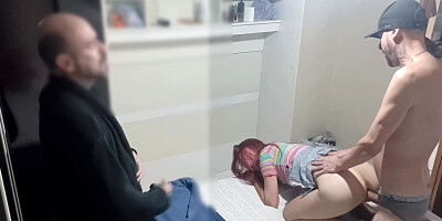 Esposa Olhos Vendados Marido Esconde Amigo No Guarda Roupa Pra Foder Esposa Sem Ela Perceber! 20 Min