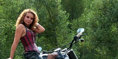 Noble women - outdoor xxx - Love Home Porn