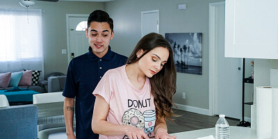 Cleaning day fuck with two seductive free use fanatics