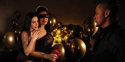 Heavenly Scarlett Alexis and Anna De Ville at medium size tits video