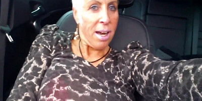Beim Autofahren Mit Dem Dildo Bearbeitet Milf Real Orgasm