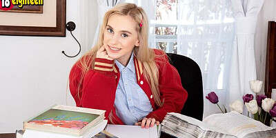 Stylish Chanel Shortcake - solo video - 18eighteen