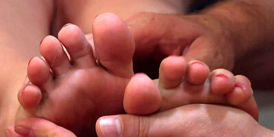 Insatiable Kiki Daire at foot fetish movie