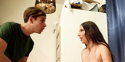 Cheating lady refuses to stop when her BF walks in