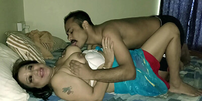 Indian Hot Bhabhi Sex! Hindi Viral Homemade Video