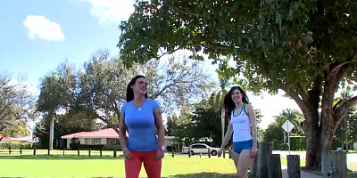 PAWG porn stars Linda Gapes and Mariah Milano enjoy anal sex