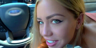 beautiful teen goes down on stepdad