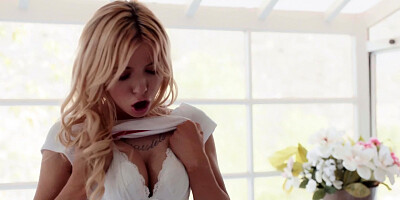 MILF Serene Siren Fucks Pussy Petite Kenzie Reeves