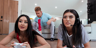 Leggy babe seduces her roommate because why the fuck not