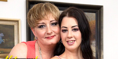 Mature NL featuring Sarah Lollypop's bubble butt trailer