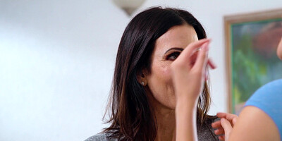 Shay Sights checks on her stepdaughter's Freya Parker pussy