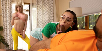 Aften and Izzy's fingering porn