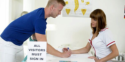 Steamy Victoria's blowjob sex