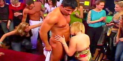 Crazy Strippers Seduced Amateur Ladies 33 Min