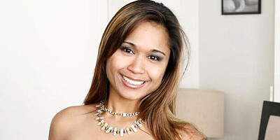 Unapproachable Nipsy Doll - blowjob scene - ASIAN SEX QUEENS