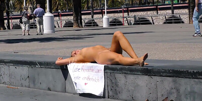 Friederike Presenting Tits Und Trimmed Pussy In Public