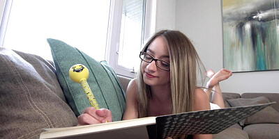 Hanna paige fucks the dean of her university he is so experienced! - BANG