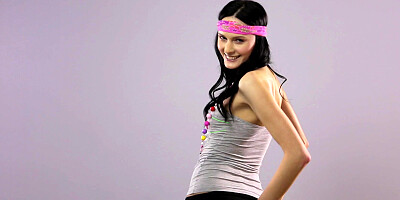 Teen Anna Maria plays with her pussy on camera