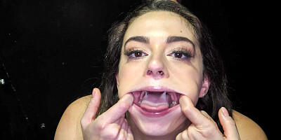 Damn girl, 12 cumshots is just INSANE