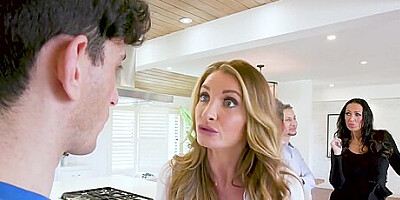 Stepmother Seduced Passionate Stepson For Anal Pleasure