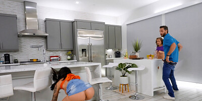 Teenage girl shares cock in an all roommate mating sesh