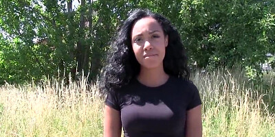 Ebony Amateur Flashing Bum In Public