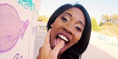 Boni Brown, Max Cortes No Inhibitions