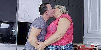 Curvy Granny Fucking 10