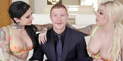 Magical Joanna Angel and Karma RX at doggystyle action