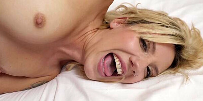 Amazing Sophia's curvy scene