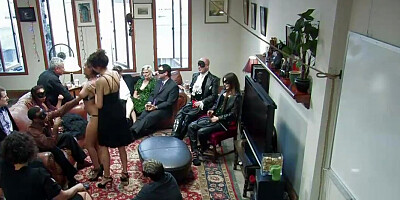 Voyeurs watch as the submissive BDSM enjoyer gets her pussy dicked down