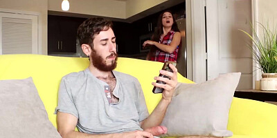 Cotten Reedd catches her stepson masturbating to porn