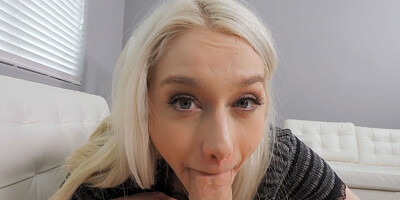 Scarlett tempts Joshua with her jewels